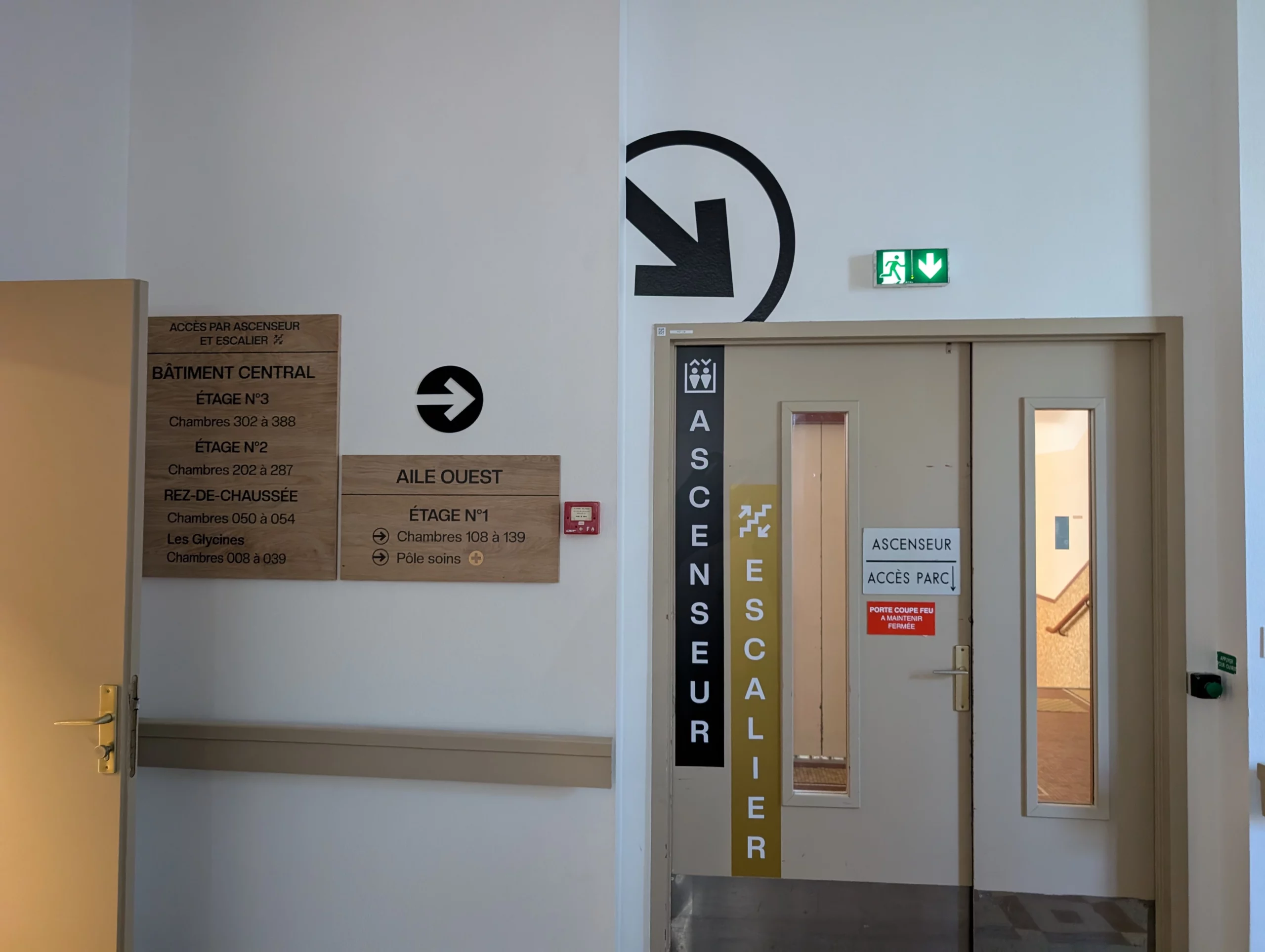 Signalétique bois EHPAD