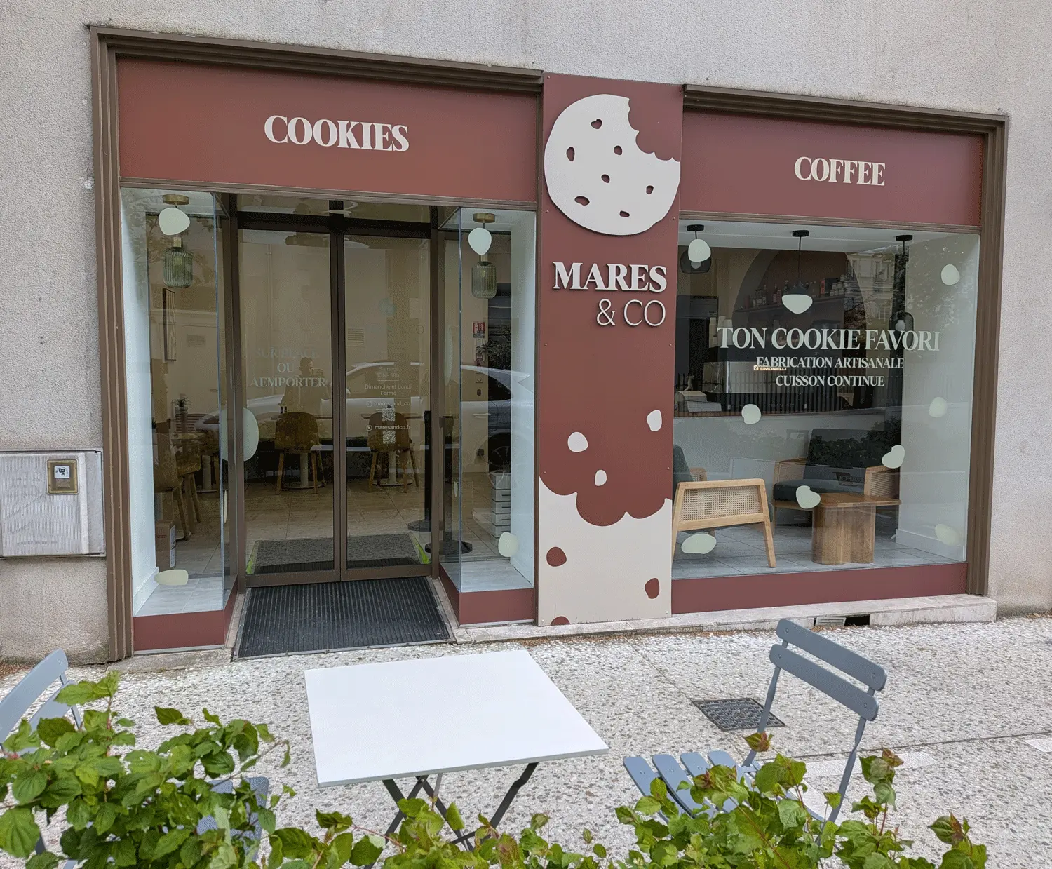 Enseigne Mares and Co